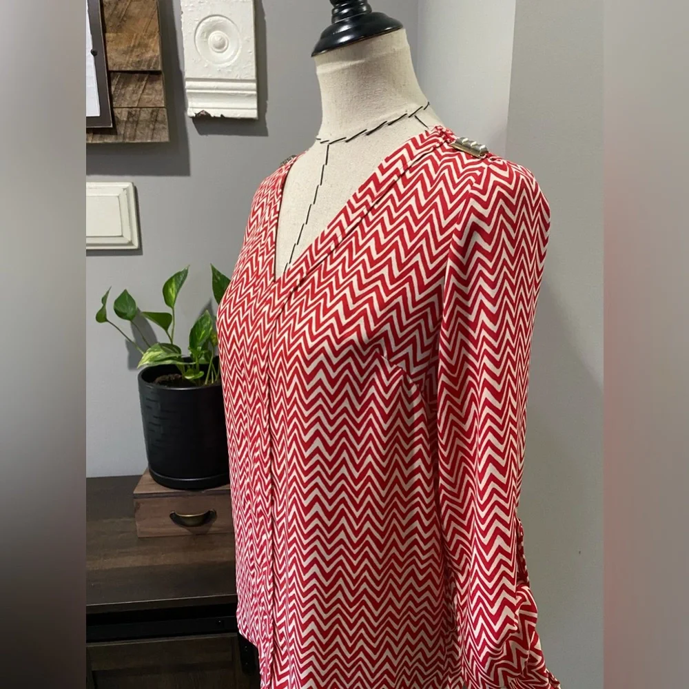 Zac & Rachel blouse in red and cream. Women’s size S - Picture 3 of 15